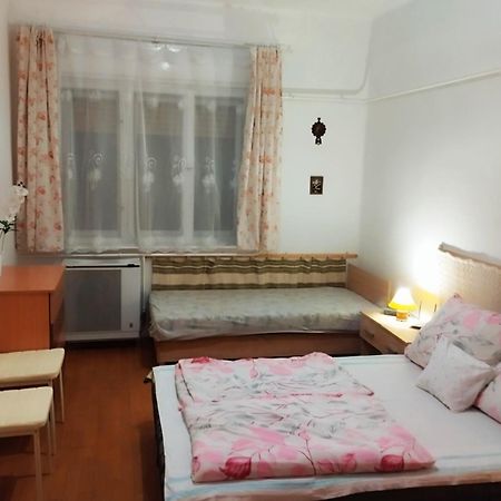 Abadi Karmazsin Haz Villa Abadszalok Exterior photo